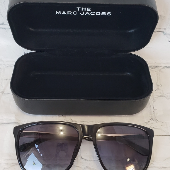 Marc Jacobs Black Sunglasses with Gradient Gray Lenses